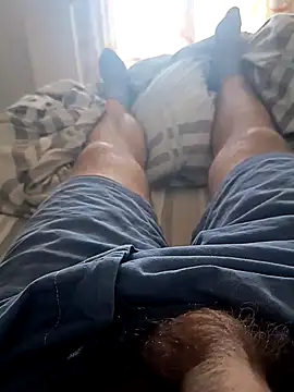 Snapshot of gdfvuh chatting on March 9, 10:19 am gdfvuh online show from March 9, 10:19 am