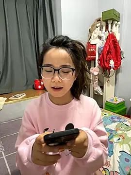 Hmm 0303 online show from November 16, 2:33 pm