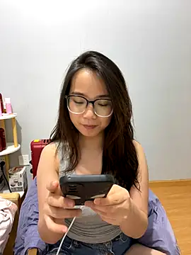 Hmm 0303 online show from December 5, 2:36 pm