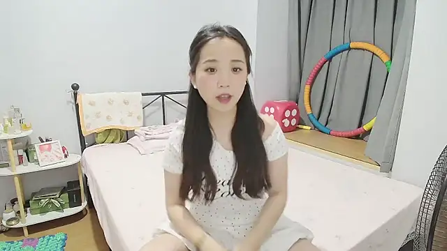 Hmm 0303 online show from May 27, 4:37 pm