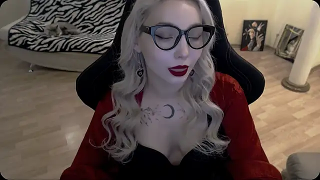 Snapshot of fromsun_forsoul777 chatting on November 18, 11:25 am fromsun forsoul777 online show from November 18, 11:25 am