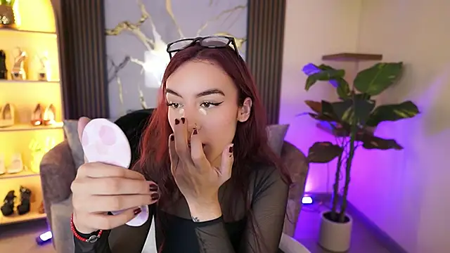 TessaaFox online show from February 26, 11:42 am