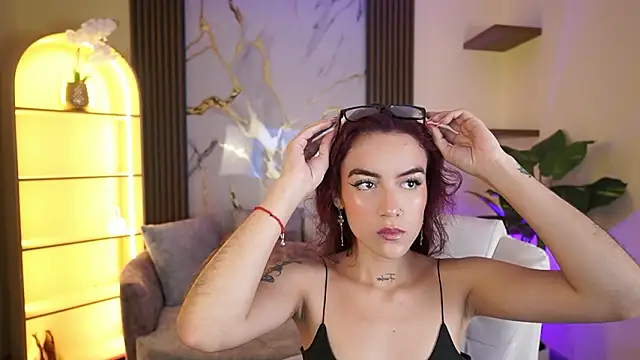 TessaaFox online show from March 6, 11:39 am