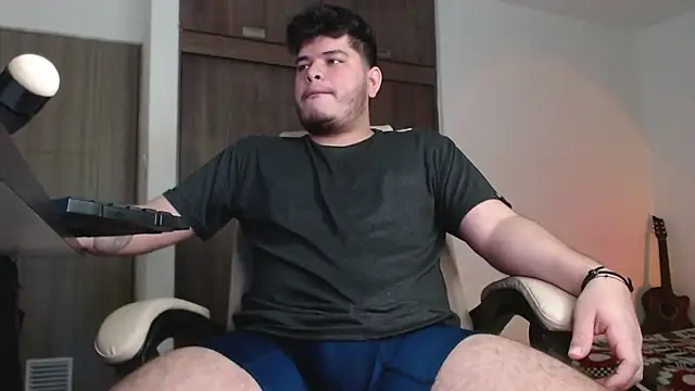 Snapshot of Dante_Bonett chatting on November 8, 7:56 pm Dante Bonett online show from November 8, 7:56 pm