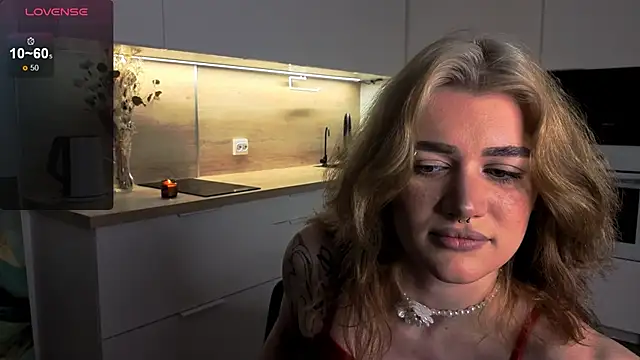 eshleeygreen online show from February 21, 8:21 pm