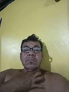 Snapshot of bruno_324278 chatting on May 17, 11:01 pm bruno 324278 online show from May 17, 11:01 pm