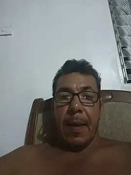 Snapshot of bruno_324278 chatting on May 21, 1:34 am bruno 324278 online show from May 21, 1:34 am