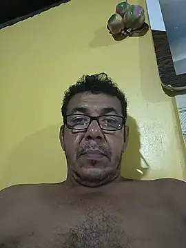 Snapshot of bruno_324278 chatting on May 22, 1:35 am bruno 324278 online show from May 22, 1:35 am