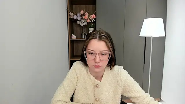 Snapshot of MarguriteNorwood chatting on November 10, 4:22 am MarguriteNorwood online show from November 10, 4:22 am