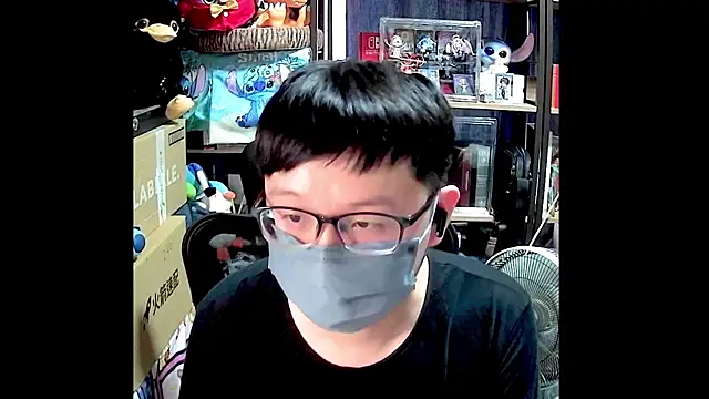 Snapshot of kk05483 chatting on June 18, 9:14 am kk05483 online show from June 18, 9:14 am