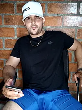 Snapshot of miguelitoo1999 chatting on November 9, 4:33 am miguelitoo1999 online show from November 9, 4:33 am