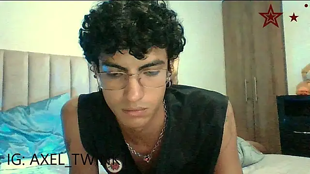 axel love13 online show from December 4, 11:57 pm