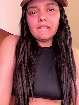 candicewest  online show from January 17, 5:27 pm