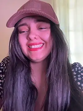 Snapshot of candicewest_ chatting on May 24, 4:45 pm candicewest online show from May 24, 4:45 pm