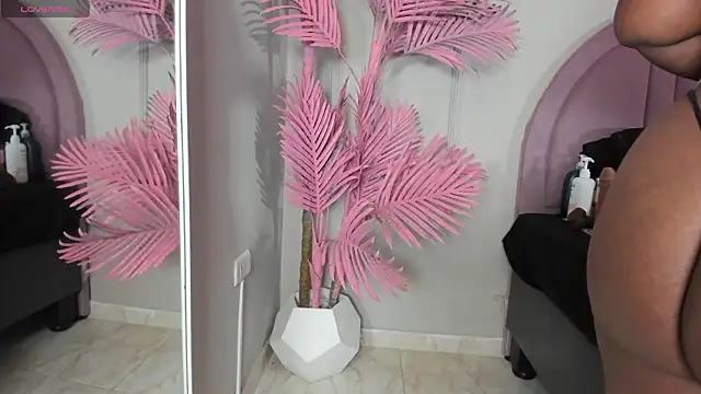 Tamaramilleer online show from February 4, 5:02 am