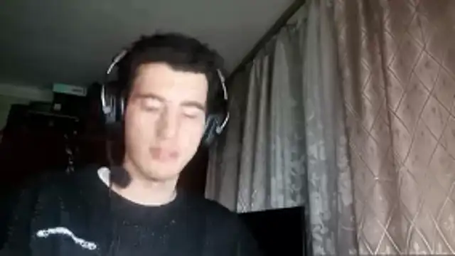 Snapshot of JamesLagerfeld chatting on November 7, 10:32 pm JamesLagerfeld online show from November 7, 10:32 pm