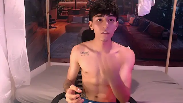 Snapshot of Bryant_Connor chatting on November 9, 3:05 am Bryant Connor online show from November 9, 3:05 am