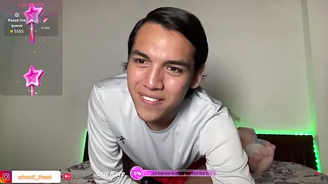 Snapshot of call_me_theo chatting on November 13, 12:59 pm call me theo online show from November 13, 12:59 pm