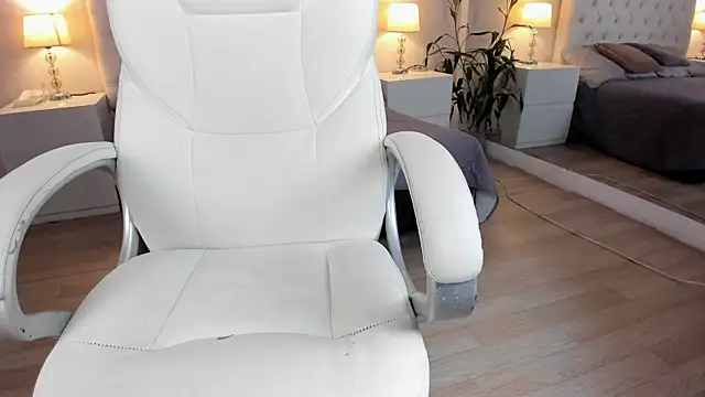 Scarlett Bunny  online show from December 15, 1:04 pm