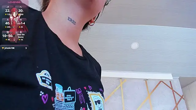  vaiolet owo online show from March 11, 5:19 pm