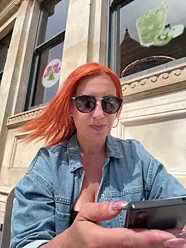 pervimilf online show from June 15, 10:28 am