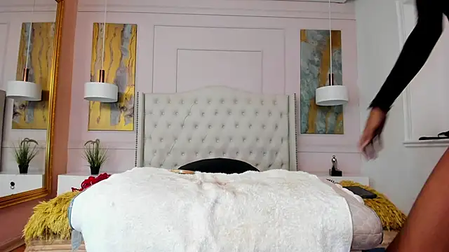 RosaliaMontero online show from November 18, 4:33 pm