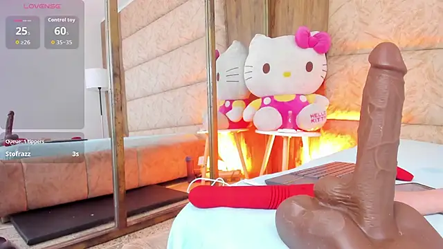 Snapshot of Brenda-Rosse chatting on December 5, 8:38 pm Brenda-Rosse online show from December 5, 8:38 pm