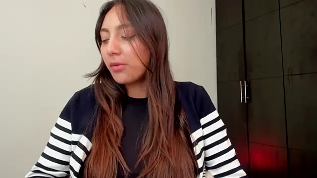 Snapshot of LilyGarcia chatting on May 31, 6:42 pm LilyGarcia online show from May 31, 6:42 pm