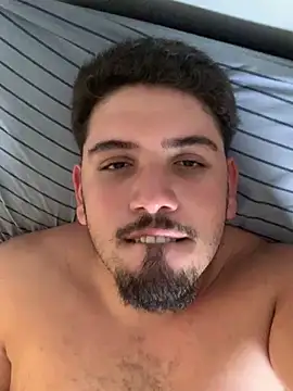 Snapshot of Bbbtro chatting on February 24, 8:07 pm Bbbtro online show from February 24, 8:07 pm