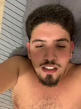 Snapshot of Bbbtro chatting on March 19, 12:14 am Bbbtro online show from March 19, 12:14 am