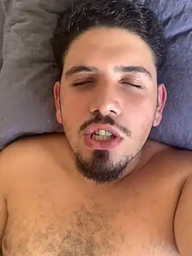 Snapshot of Bbbtro chatting on March 20, 6:35 pm Bbbtro online show from March 20, 6:35 pm