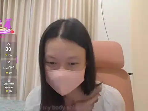 Lil-Cherries online show from November 10, 4:00 am