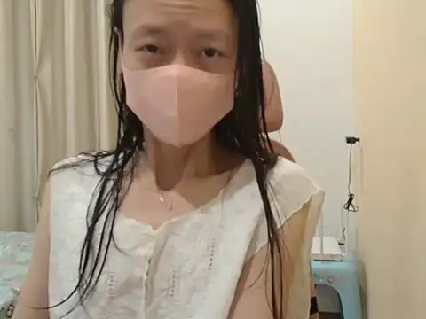 Lil-Cherries online show from January 12, 9:25 am