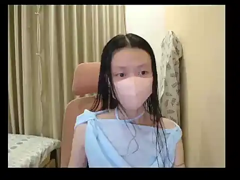 Snapshot of Lil-Cherries chatting on May 19, 2:23 pm Lil-Cherries online show from May 19, 2:23 pm