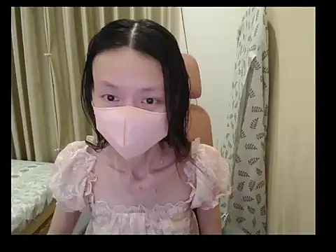 Snapshot of Lil-Cherries chatting on June 11, 3:32 pm Lil-Cherries online show from June 11, 3:32 pm
