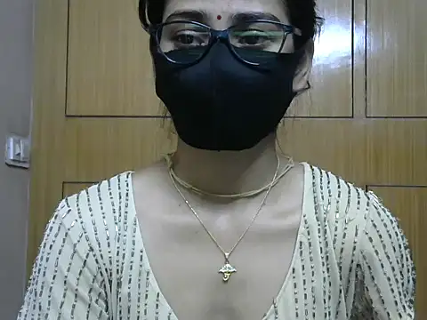 Snapshot of Fairy_Pie chatting on April 10, 10:03 pm Fairy Pie online show from April 10, 10:03 pm