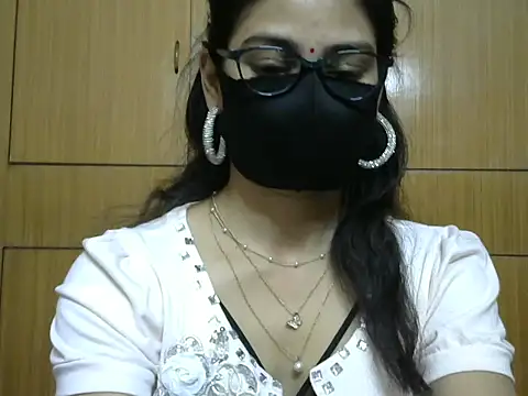 Snapshot of Fairy_Pie chatting on April 18, 9:15 pm Fairy Pie online show from April 18, 9:15 pm
