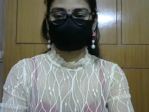 Snapshot of Fairy_Pie chatting on May 8, 6:13 pm Fairy Pie online show from May 8, 6:13 pm