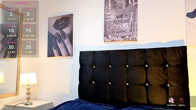 Un Sluttyy online show from February 17, 11:18 am