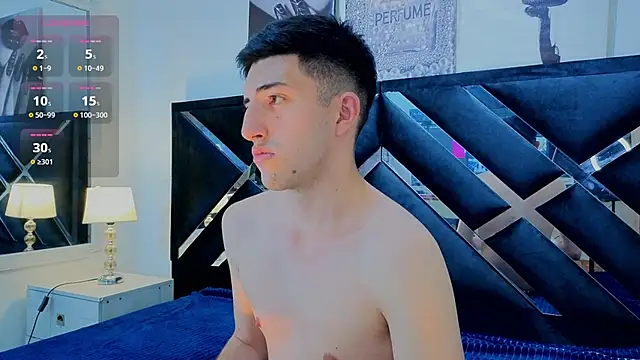 Snapshot of Un_Sluttyy chatting on May 8, 3:12 am Un Sluttyy online show from May 8, 3:12 am