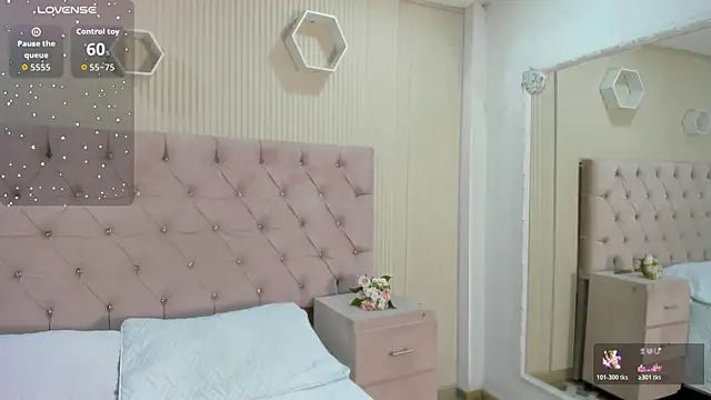 Snapshot of ZarinaWynne chatting on June 11, 1:31 pm ZarinaWynne online show from June 11, 1:31 pm