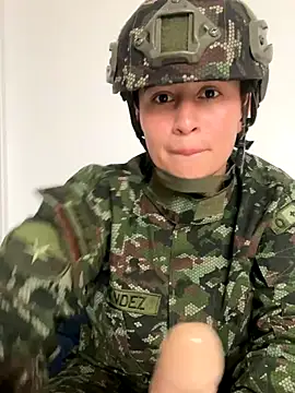 Snapshot of Miia_Hoot chatting on November 13, 5:34 pm Miia Hoot online show from November 13, 5:34 pm