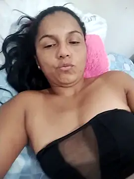 Snapshot of _Lizeth_ chatting on April 26, 7:28 am Lizeth online show from April 26, 7:28 am