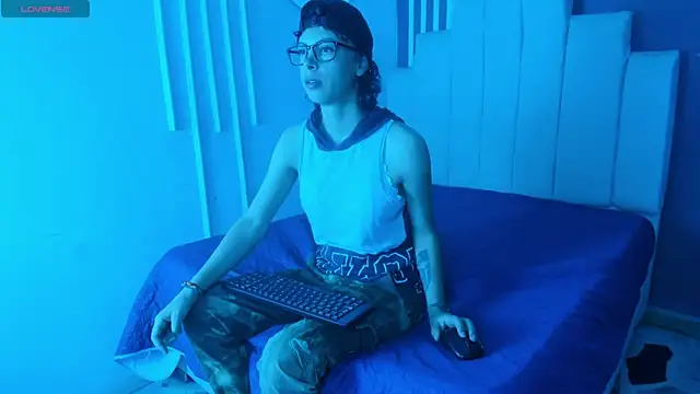 AliceMadnes online show from July 12, 6:43 pm
