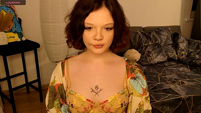 Snapshot of Sweety_cheeky chatting on February 24, 2:09 am Sweety cheeky online show from February 24, 2:09 am