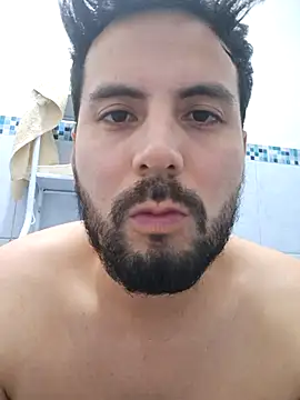 Snapshot of Delgado-34 chatting on November 8, 9:35 pm Delgado-34 online show from November 8, 9:35 pm