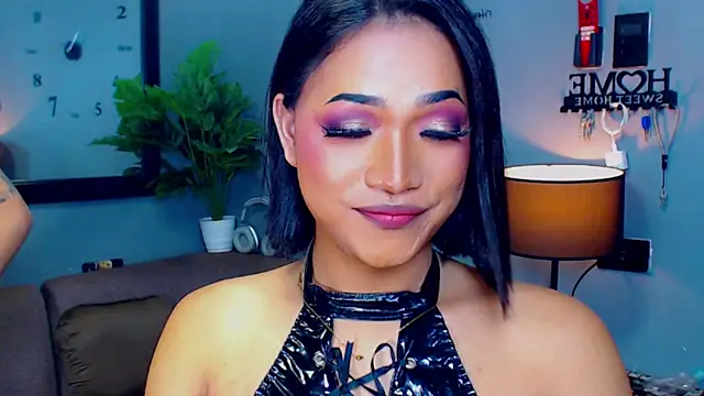 GwennGoddess online show from November 17, 8:20 am