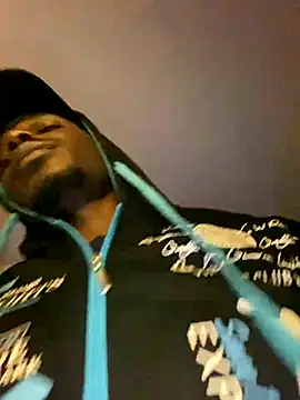 Snapshot of Mr_Hamothy2 chatting on November 16, 6:08 am Mr Hamothy2 online show from November 16, 6:08 am