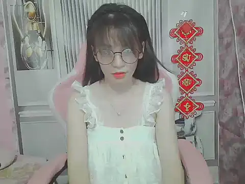 Snapshot of Ella039 chatting on May 23, 3:45 am Ella039 online show from May 23, 3:45 am