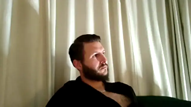 Snapshot of Dragonite2626 chatting on November 12, 11:03 pm Dragonite2626 online show from November 12, 11:03 pm